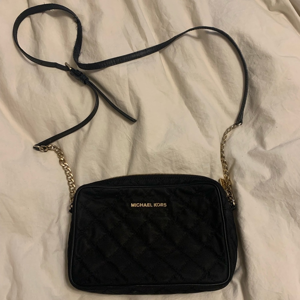 Michael Kors small/med cross body bag